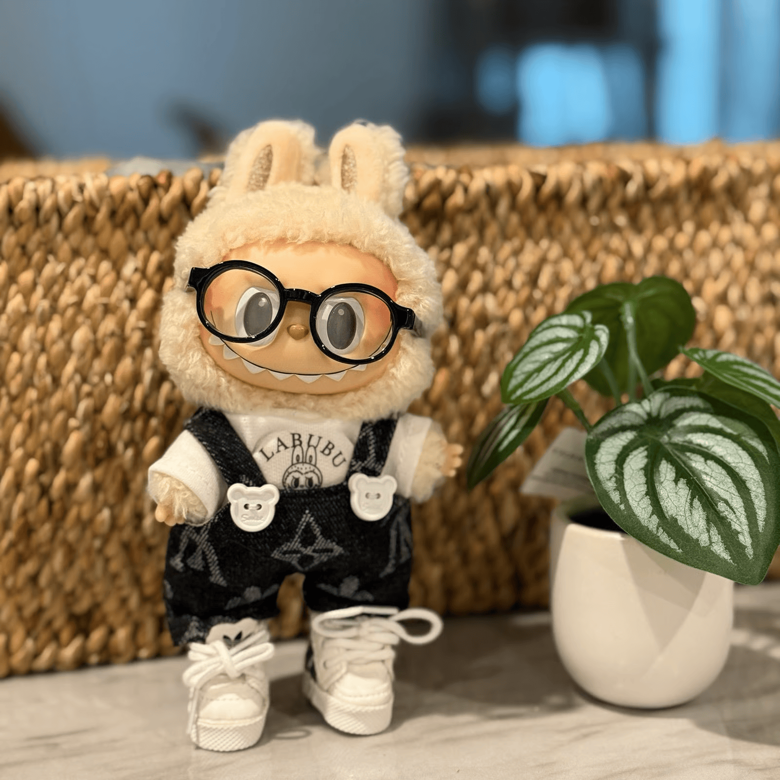 labubu and small potted plant - Plant Studio