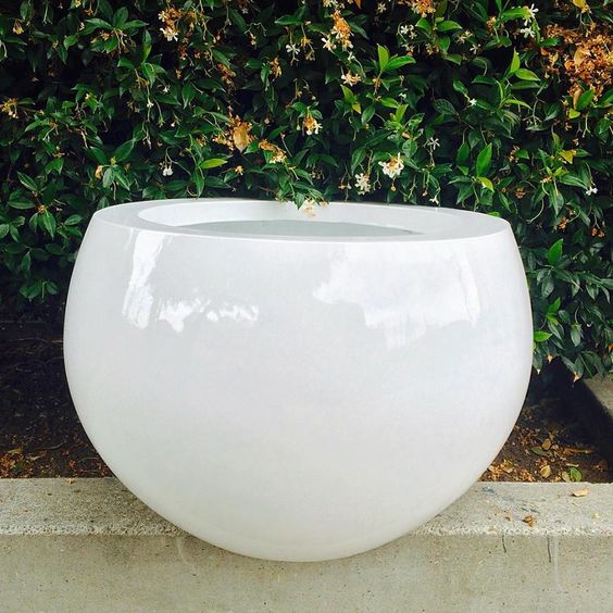Round Fiber Glass Pot